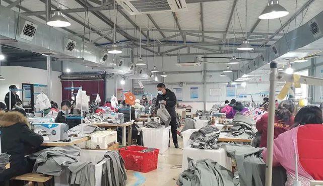 年產20萬件服裝廠,身殘志堅的潛江企業家獲獎了!|鄭勇|.