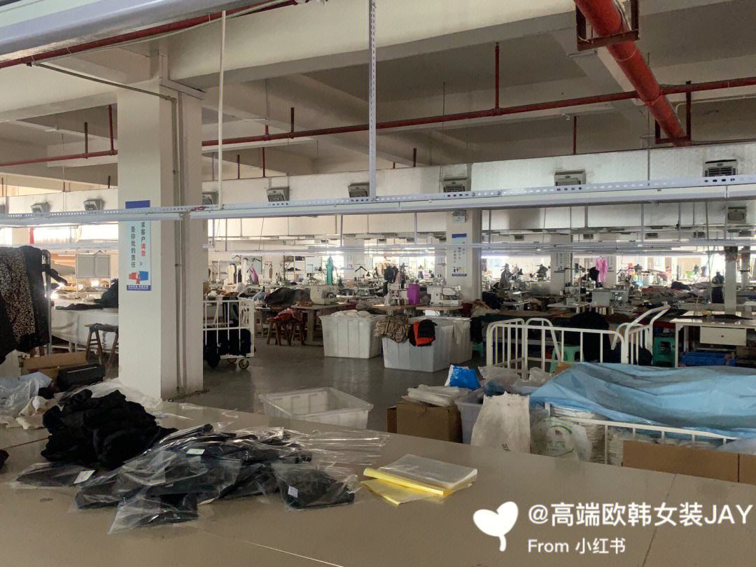 服裝加工廠的環境今天到工廠看生產進度啦